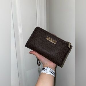 michael kors wallet